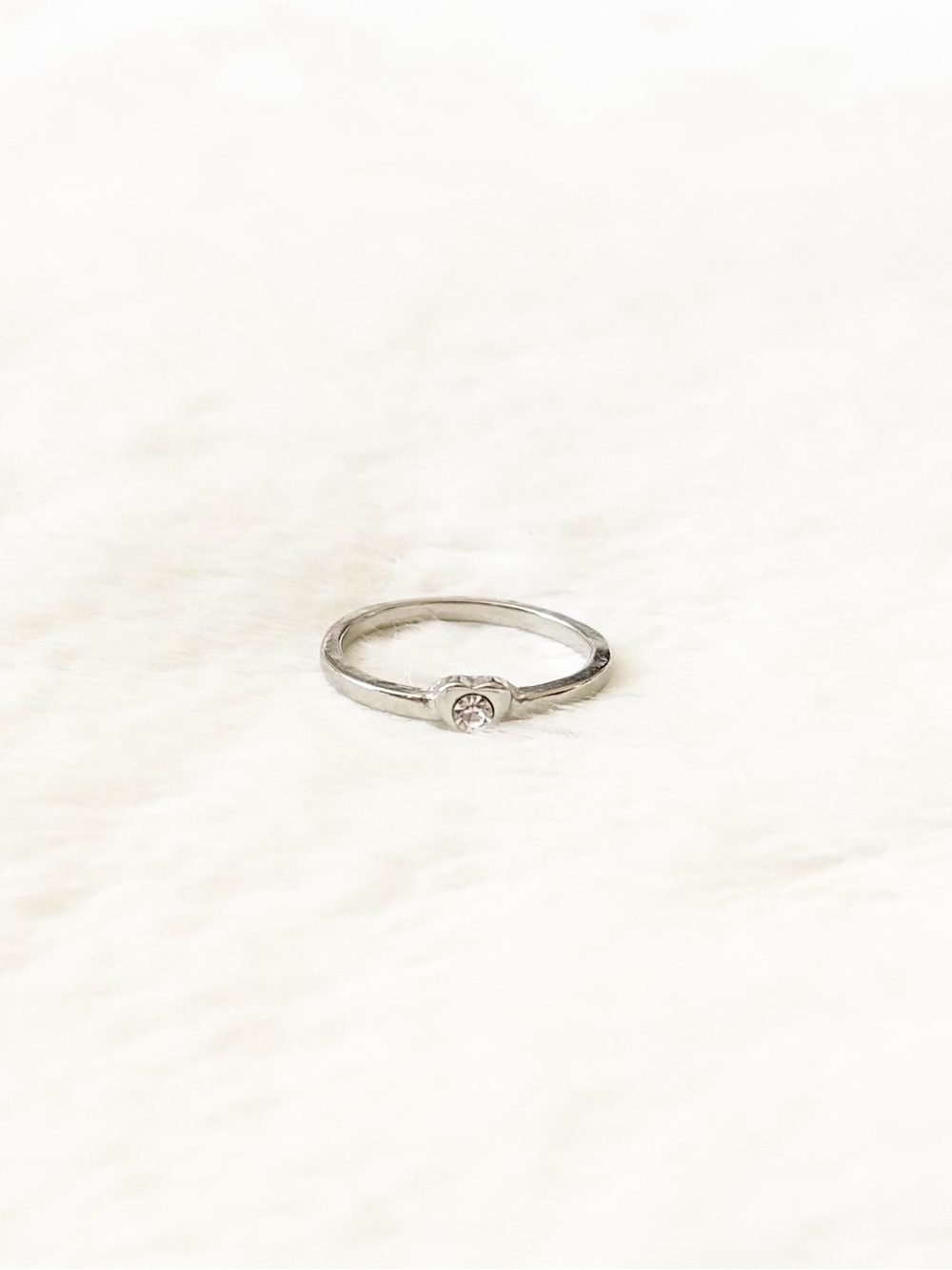 5/$15 🩷 MUST BUNDLE Minimal Silver Heart Ring with Clear Stone